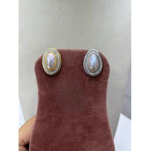 Beauté brillante femmes élégantes boucles d'oreilles avec clous de lueur ovales pour fête et mariage accessoires de mode Zircon pierre cadeaux parfaits - Product Image 1