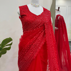 Beau saree de créateur avec travail de séquence - Product Image 1