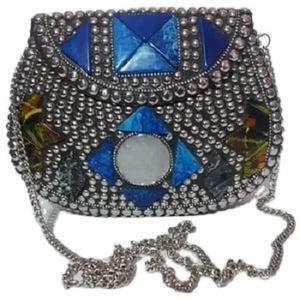 Bolso de mano de latón plateado antiguo de diseñador hecho a mano para damas Noche especial nupcial de F S International Metal Crafts - Product Image 5