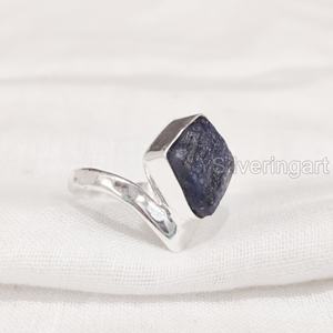 Bijoux en pierre brute bague pour femme saphir bleu brut naturel pierre précieuse septembre pierre de naissance V couronne bague en argent Sterling 925 - Product Image 3