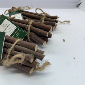 ไม้ชิวสติ๊กแอปเปิ้ลเวียดนามสำหรับสัตว์เลี้ยงขนาดเล็กของเล่นเคี้ยวกระต่ายจากไม้ไผ่ทนทานสำหรับหนูตะเภาและนกทำขึ้นสำหรับกรงสัตว์เลี้ยง - Product Image 6