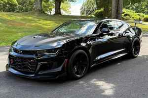2023 C H e V R o L E T C a m a r o ZL1 Coupe - Product Image 6
