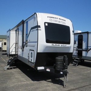 Meilleure vente : F-O-R-E-S-T R-I-V-E-R C-H-E-R-O-K-E-E A-L-P-H-A W-O-L-F 3-3-B-H 2025 d'occasion, confortable et neuf, à vendre - Product Image 1