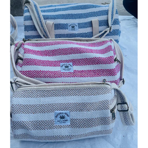 Sac pochette en chanvre Sac en chanvre écologique fait à la main avec fermeture éclair Sac en toile de chanvre du fabricant indien - Product Image 4