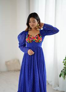 Impresionante Vestido de Georgette Serie SP con Estampado Digital, Cadena Cosida, Listo para Usar, con Borlas Acolchadas, Ropa Festiva para Mujer para la Fiesta de Navratri - Product Image 5