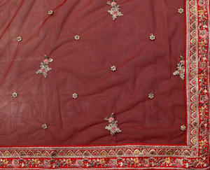 Vestido Pakistaní Lehenga Choli de Satén Rojo con Bordado Pesado para Novia, FABZONE - Product Image 4