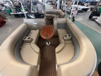 Bateau pneumatique sportif en aluminium haute stabilité avec moteur hors-bord 19 pieds (5,8 m) et écran tactile, moteur 80 CV pour le tourisme