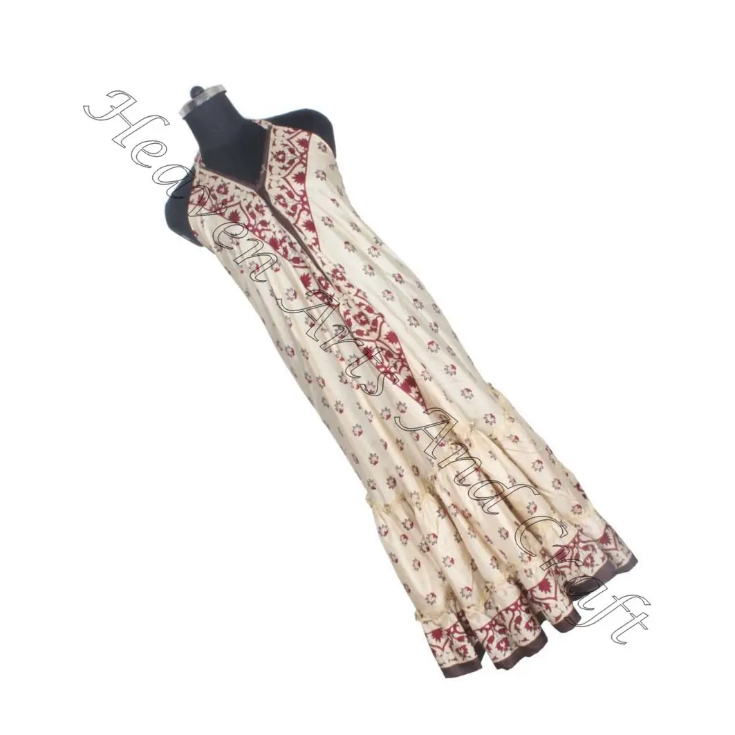 Bohemian Neueste Print Design Indische Boho New Silk Saree Stoff Kleidungs stück Großhandel Langes Kleid Frauen Kleidung Blumen kleid