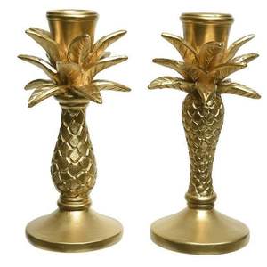 Bougeoir en métal à double bras avec un design symétrique et une sensation élégante adapté à la salle à manger ou aux présentoirs de manteau - Product Image 3