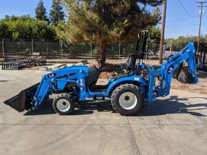 Tractor LS MT225S de la Mejor Calidad con Retroexcavadora, Tracción en las 4 Ruedas, Motor Diésel de 22 HP, Bomba para Construcción Agrícola - Product Image 2
