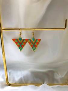 Boho ต่างหูลูกปัดด้วยการออกแบบสีฟ้าครามและลูกปัดแก้วเรียงซ้อนกันของขวัญเครื่องประดับที่ไม่ซ้ำกันจากหัตถกรรม - Product Image 4