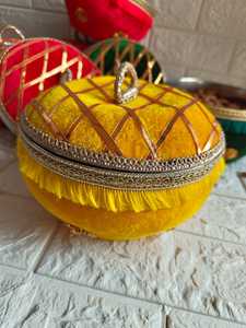 Caja de regalo de acero decorativa hecha a mano para boda Eid para Ladoo Sweets Dry Fruits Pooja Favor Chocolates Return Favors & Gifting - Product Image 4