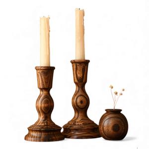 Portavelas Compactos de Madera para Velas de Té con Base Redonda y Acabado de Grano Natural para una Decoración Cálida y Acogedora - Product Image 5