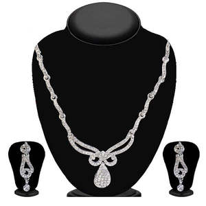 Kriaa Conjuntos de joyería fina Collar de aleación de zinc chapado en plata 2100404 con piedra blanca Elegante y elegante - Product Image 1