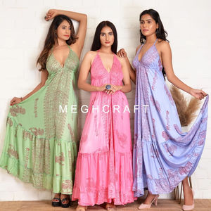 Venta al por mayor Rayon Om Print Halter Neck Maxi Dress Beach Wear - Product Image 1