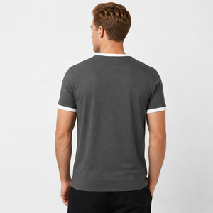 เสื้อยืดแขนสั้นสีเทาเข้มสำหรับผู้ชาย ผ้าฝ้าย 100% คอกลม แต่งขอบตัดกัน ทรงปกติ สวมใส่สบาย สีพื้น ผ้าถัก - Product Image 5
