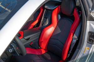 Chevrolet Corvette Stingray 2LT Coupé 2023, Paquete H700, Motor V8 Supercargado, Equipamiento Industrial OEM de Alta Gama - Product Image 5