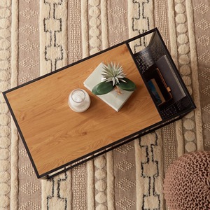 Table cylindrique ronde élégante en or conçue pour les chambres à coucher et les coins décoratifs avec un attrait intemporel - Product Image 6