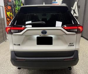 Increíble Toyota RAV4 Hybrid XLE Premium AWD 2021 Usada en Perfectas Condiciones, con Poco Kilometraje, en Existencia, Ofrecida a un Precio Increíble - Product Image 5