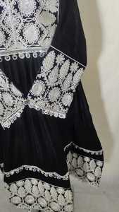NOUS SOMMES LES FABRICANTS PERSONNALISÉS DE ROBES TRADITIONNELLES ET AFGHANI DANS LE PRIX LE PLUS CONCURRENTIEL ET LE DÉLAI DE LIVRAISON COURT 2024 - Product Image 4
