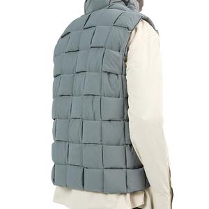 Chaleco acolchado para hombre estilo callejero de invierno 2025 al por mayor chaquetas sin mangas de lona impermeables bordadas vintage - Product Image 5