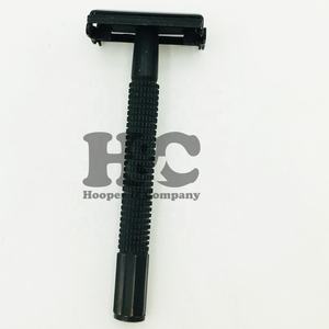 Rasoir de sécurité Hooper and Company All Black pour hommes, lames droites en acier inoxydable, double lame papillon, rasage à double tranchant - Product Image 3