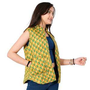 Chaqueta de seda acolchada hecha a mano India Abrigo sin mangas con cremallera Ropa étnica elegante para mujer - Product Image 1