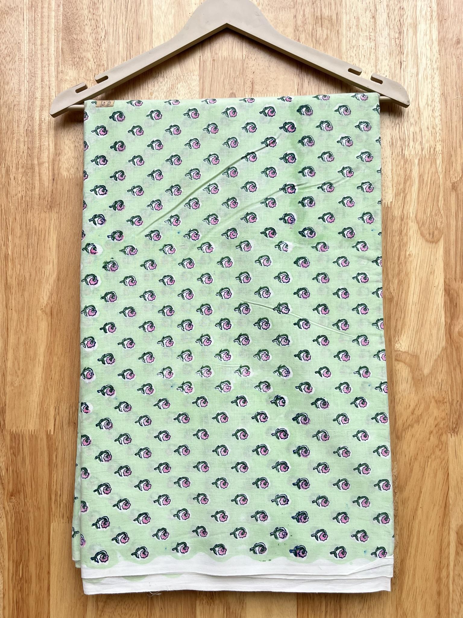 สีเขียวอ่อน