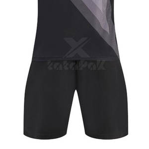 Uniforme de fútbol de nuevo diseño para todos los partidos de temporada, uniforme de fútbol de diseño y tela personalizable - Product Image 5