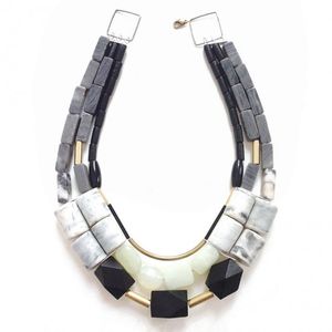 MAKING Nouvelle Arrivée Buffalo Ox Corne Collier Poli Animal Style Os Bijoux Conception Naturelle Perles Femmes Filles De Mariage - Product Image 1