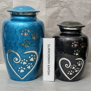 Urnas de Metal para Cremación de Mascotas con Grabado de Huellas |   Venta al por Mayor Directa de Fábrica, Tamaño Personalizado - Product Image 4