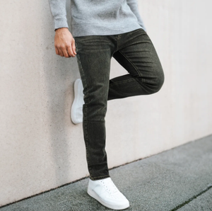 Pantalones de mezclilla negros con logotipo personalizado para hombre High Street Fashion Skinny Slim Fit Jeans Streetwear Urban Quality Jeans para EE. UU. Y Europa - Product Image 3