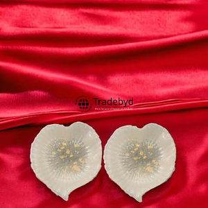 ชามเรซินร่วมสมัยเส้นสะอาดและดูทันสมัยเหมาะสำหรับตกแต่งบ้านที่เรียบง่าย - Product Image 1