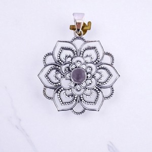 Fantastic Moonstone 925 Sterling Silver Gemstone Fine Pendant Gorgeous Design Fine Jewelry - Product Image 3