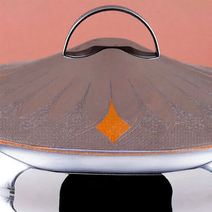 หม้ออุ่นอาหารสแตนเลสขัดเงา ดีไซน์สลักเลเซอร์ ทนทาน ไม่ติดกระทะ เก็บความร้อนได้ดี ราคาสุดคุ้ม - Product Image 3