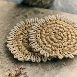 Posavasos de Rafia Ecológicos y Duraderos que Absorben la Humedad Rápidamente y Añaden un Toque Elegante al Comedor o Sala de Estar - Product Image 4