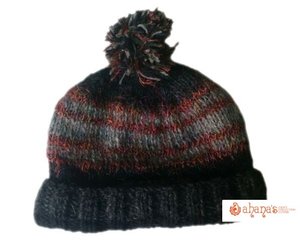Gorro de Orejeras Unisex de Lana 100% Tejido a Mano en Nepal para Adultos, Estilo Invernal para Deportes y Fiestas - Product Image 4