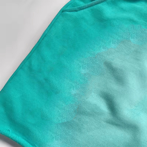 Short délavé à l'acide de couleur noire avec strass pour hommes, vêtements décontractés en coton, shorts délavés à l'acide avec appliques et distresses. - Product Image 4