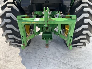 รถไถเดินตามจอห์นนี่ เดียร์ รุ่น 4052M ปี 2022 ระบบขับเคลื่อน 4 ล้อ 55 แรงม้า พร้อมปั๊มและลูกปืน - Product Image 4