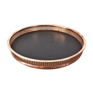 Serveur de petit-déjeuner en métal au design moderne plateau de service décoratif fait à la main finition polie personnalisable pour les ustensiles de cuisine domestiques - Product Image 5