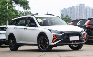 Dongfeng Aeolus Yixuan GS 2025 MACH POWER 1.5L SUV 5 places - Product Image 2
