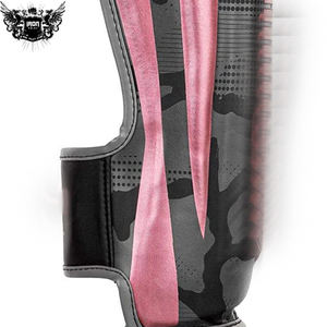 Espinilleras unisex ligeras cómodas con logotipo personalizado de diseño gráfico de alta calidad - Product Image 3