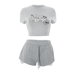 Conjunto ultracorto de dos piezas para mujer, camiseta de manga corta compensada con letras, pantalones de chándal ajustados con cordón por encima de la rodilla - Product Image 6