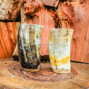 Sofisticados diseños de taza de cuerno de cafetera con gotero contemporáneo para uso en interiores y exteriores-Tazas y vasos - Product Image 1