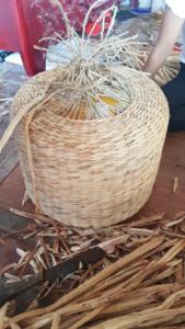 Venta al por mayor de jacinto de agua otomano con cojín hecho a mano: decoración perfecta para la sala de estar - Product Image 2