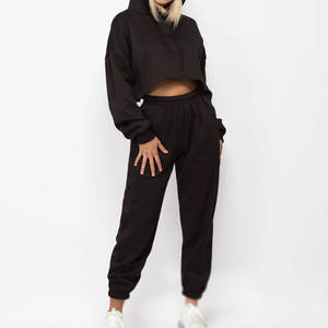 Streetwear Offre Spéciale Ensemble de sweats à capuche courts pour femmes Fabriqué en matériau de haute qualité Ensemble de sweats à capuche courts pour femmes - Product Image 3