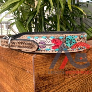 Collier de chien en cuir personnalisé usiné à la main collier de chien de luxe en cuir véritable collier rembourré pour petits chiens de taille moyenne - Product Image 1