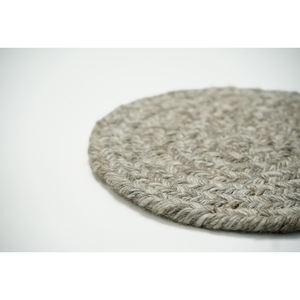 Alfombra de lana trenzada antideslizante hecha a mano moderna de tamaño personalizado, alfombra lavable para sala de estar y dormitorio, uso de oración en el hogar - Product Image 3