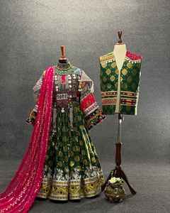 FABRICANTES PROFESIONALES VESTIDOS AFGANI DE CALIDAD SUPERIOR PARA MUJERES HECHOS A MANO TRIBAL VINTAGE AFGHAN KUCHI VESTIDOS DISPONIBLES PARA LA VENTA - Product Image 4