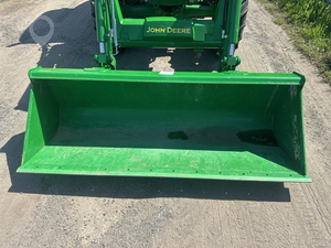 Tracteur agricole John Deere d'occasion de qualité à vendre / John Deere 5065E à vendre - Product Image 5
